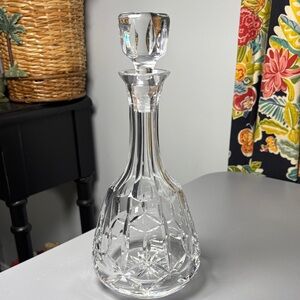 Large Heavy Atlantis Cut Crystal Whiskey Liquor Decanter